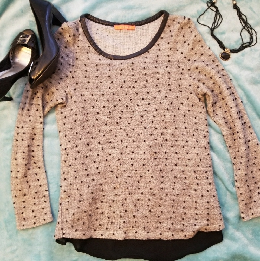 5 for 30> Lulumari blouse small. Sheer back.